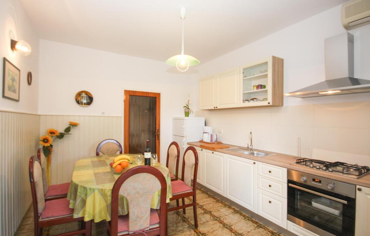 Guest House Ljubica Medulin Extérieur photo