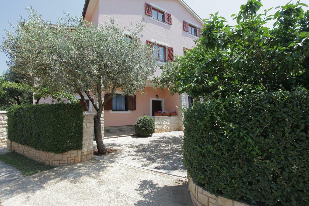 Guest House Ljubica Medulin Extérieur photo