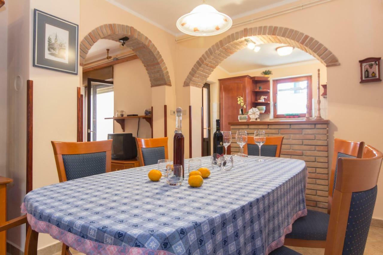 Guest House Ljubica Medulin Extérieur photo