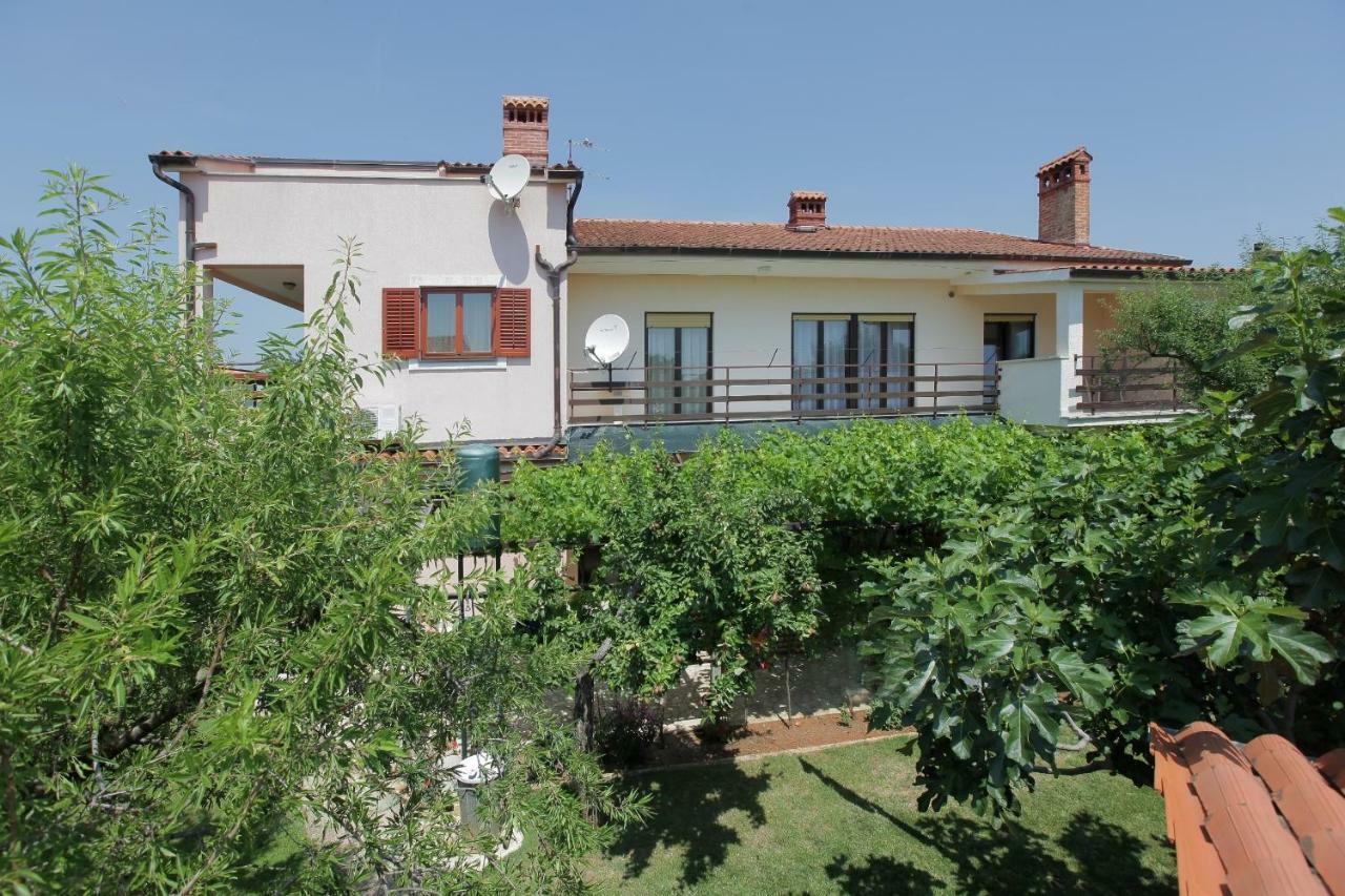 Guest House Ljubica Medulin Extérieur photo
