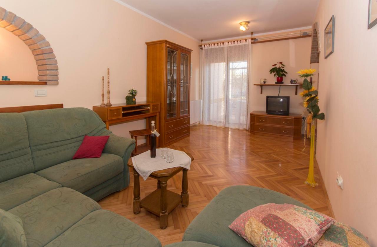 Guest House Ljubica Medulin Extérieur photo