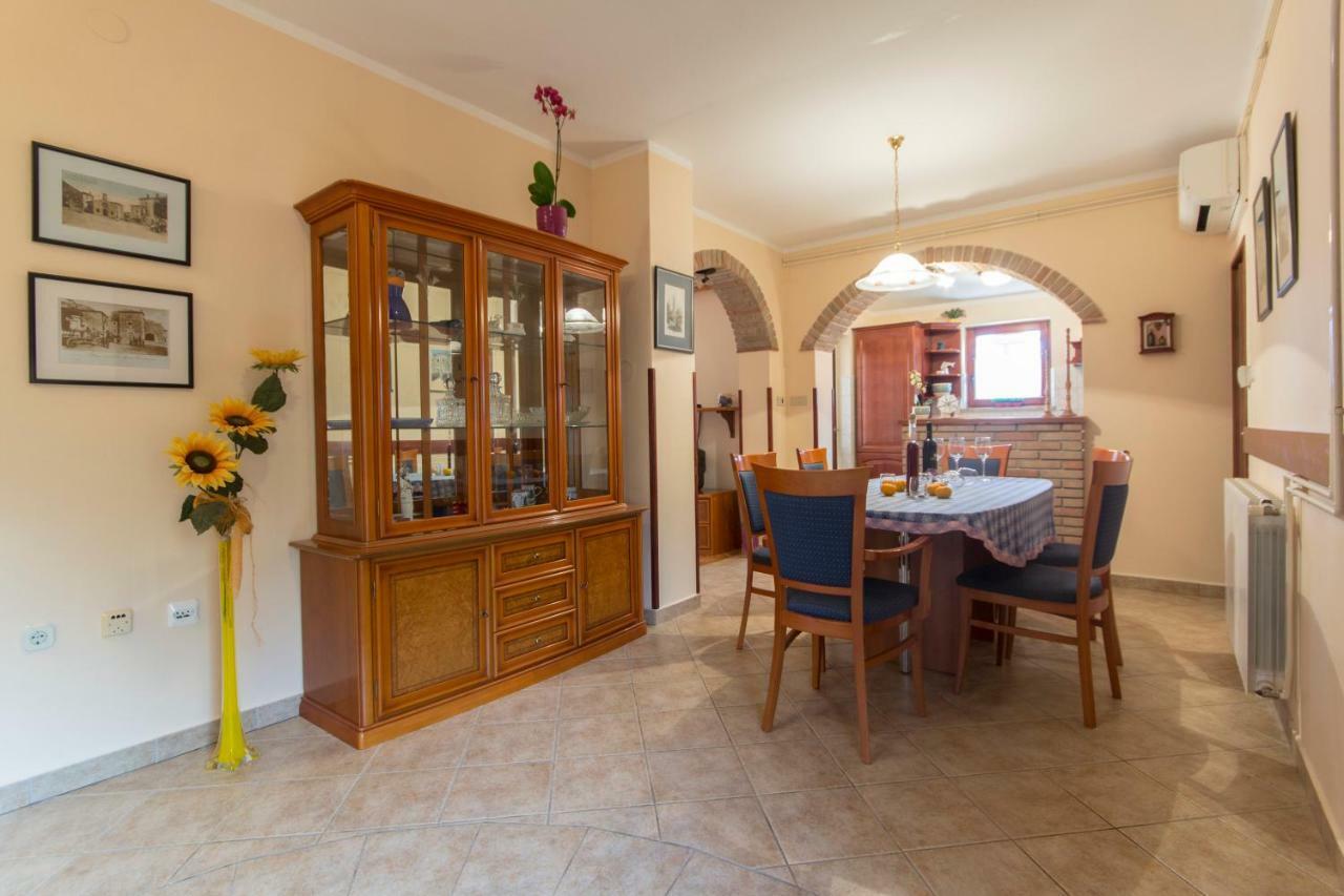 Guest House Ljubica Medulin Extérieur photo