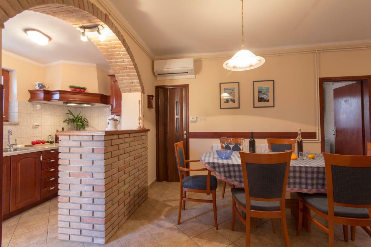 Guest House Ljubica Medulin Extérieur photo