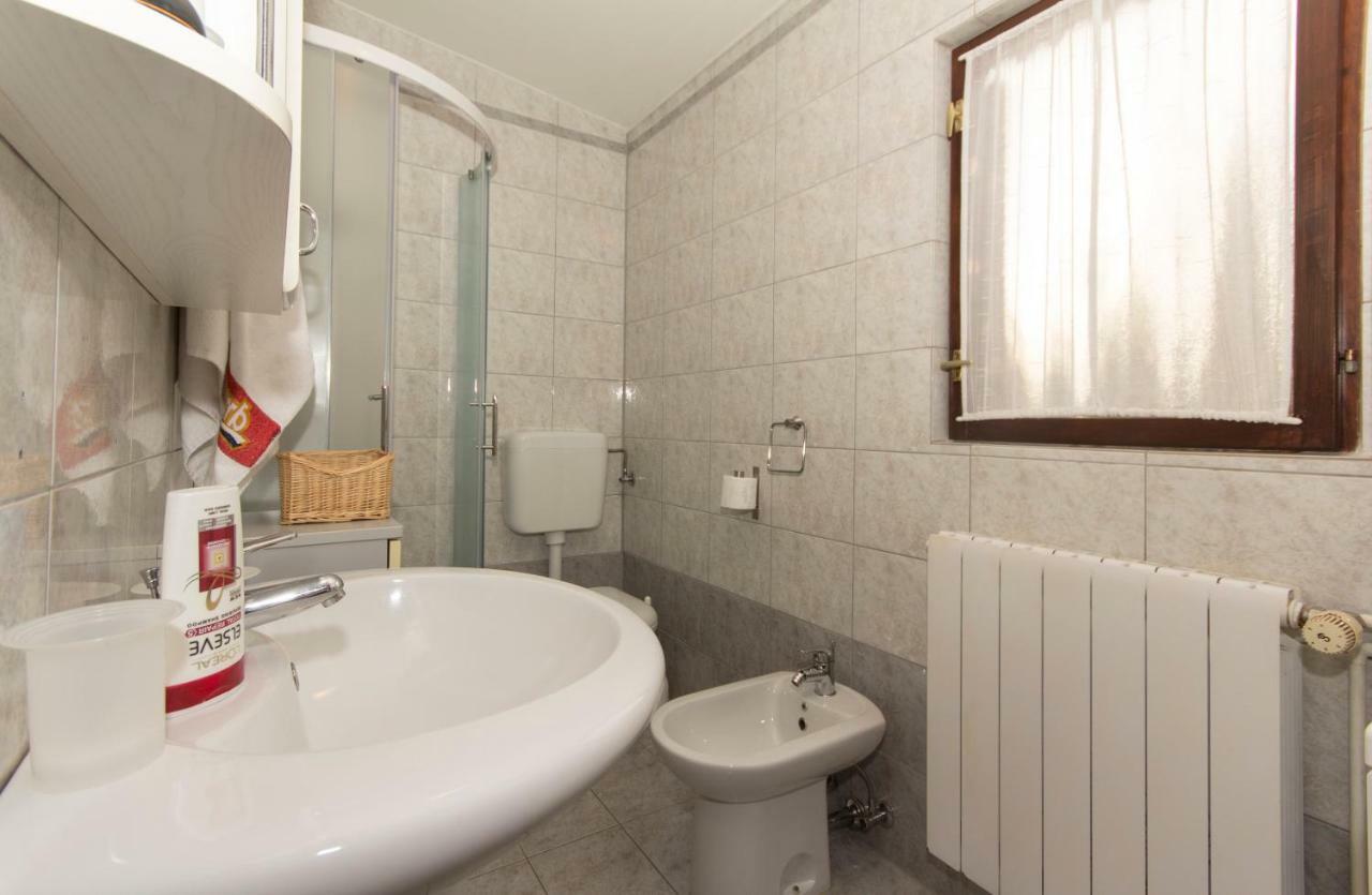 Guest House Ljubica Medulin Extérieur photo